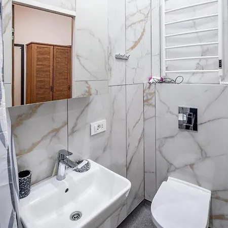 Apartman On Knyazya Romana Lviv