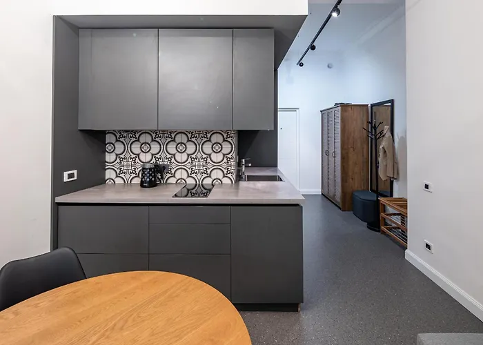 On Knyazya Romana 公寓