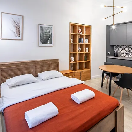 On Knyazya Romana Daire Lviv